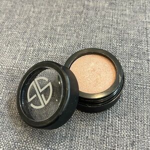 Studio Gear “Champagne” Eyeshadow